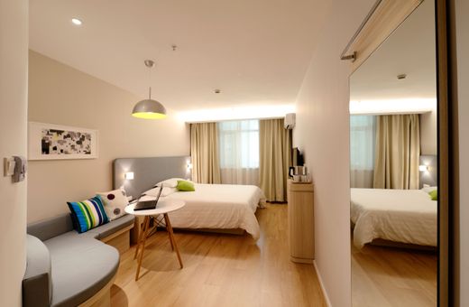 Otel